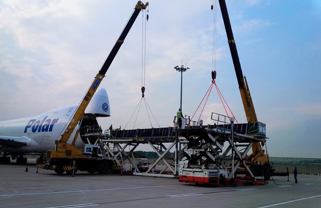 Airfreight2.jpg